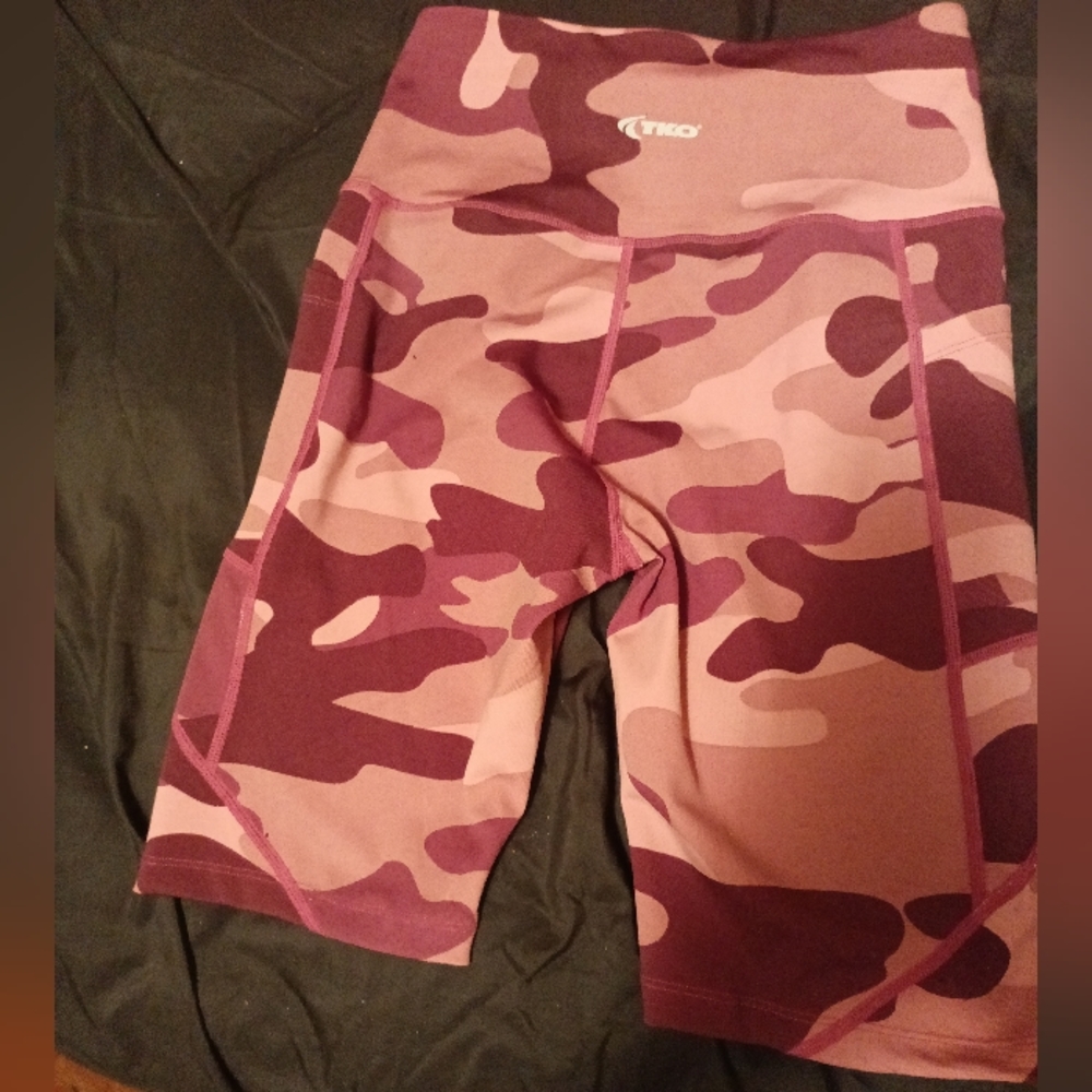 TKO knockout size medium workout shorts army pink